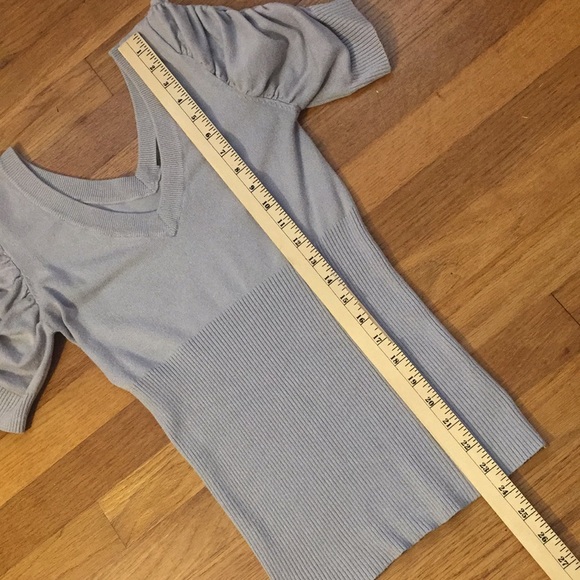 Gray Sweater - Short Sleeve - Small - Picture 4 of 9